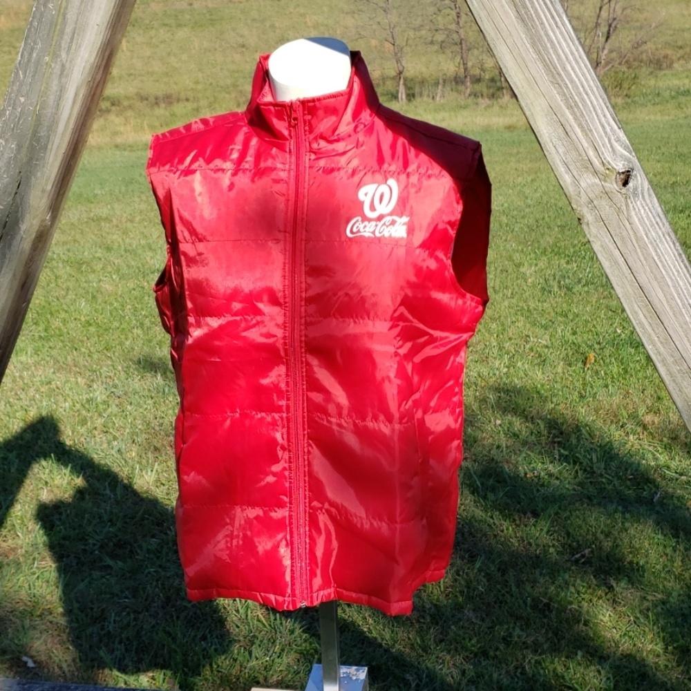 WASHINGTON Nationals!  Light vest